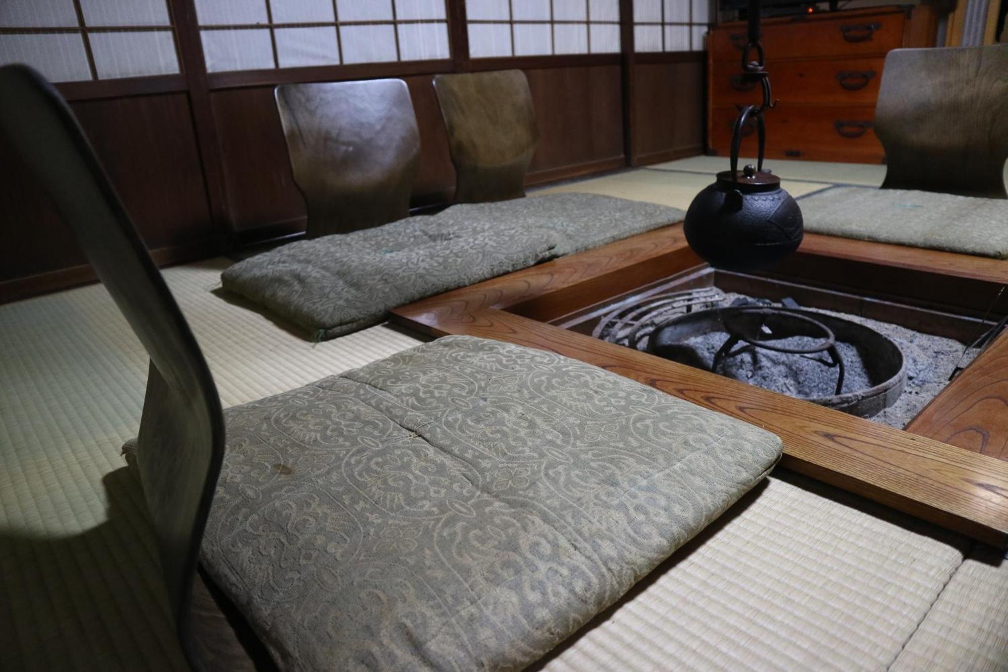 Yoshiki Stay Hida Phòng bức ảnh