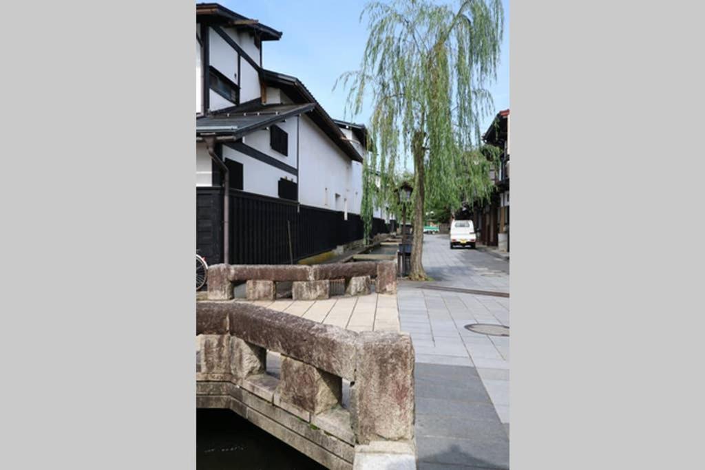 Yoshiki Stay Hida Phòng bức ảnh